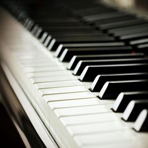 下药迷奷女教师的囯产片
